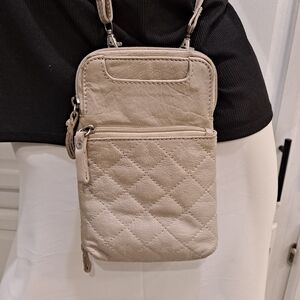 Bueno Cream Quilted Multi Pocket Sleek Crossbody Wallet Bag